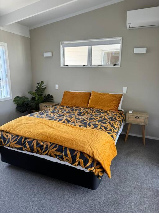 Ultimate Family Holiday - Pet Friendly! Papamoa Buitenkant foto