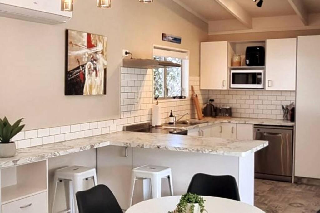 Ultimate Family Holiday - Pet Friendly! Papamoa Buitenkant foto