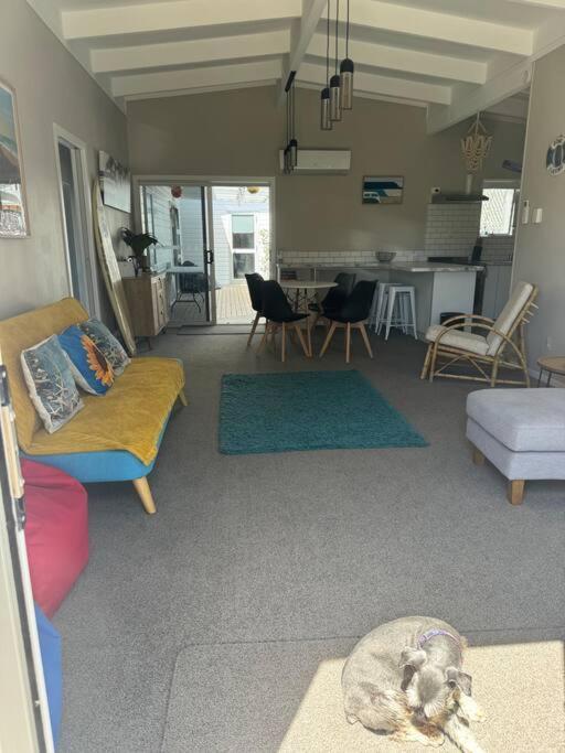 Ultimate Family Holiday - Pet Friendly! Papamoa Buitenkant foto